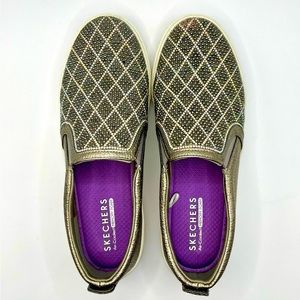 SKECHERS Street Goldie-Diamond Darling shoe Women’s size 5.5 (Youth 4)